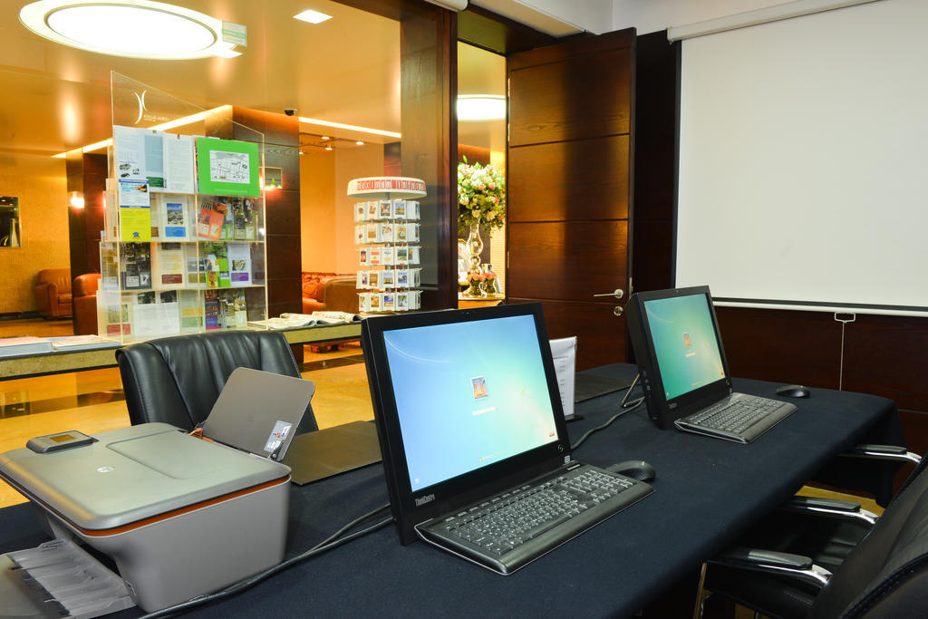 Coral Beirut Al Hamra Hotel Kültér fotó