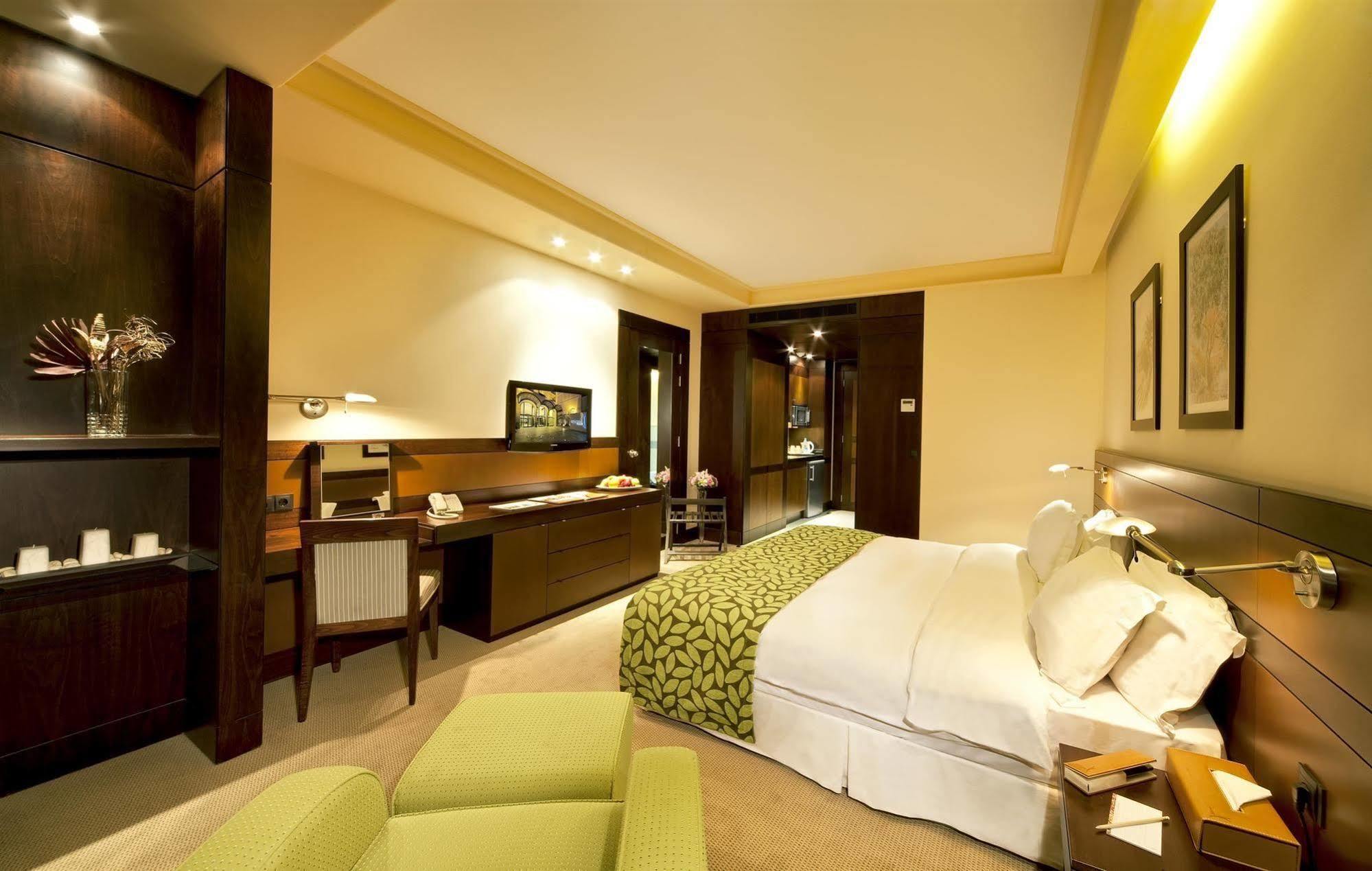Coral Beirut Al Hamra Hotel Szoba fotó