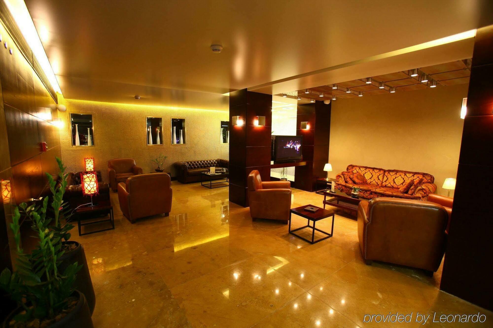 Coral Beirut Al Hamra Hotel Beltér fotó